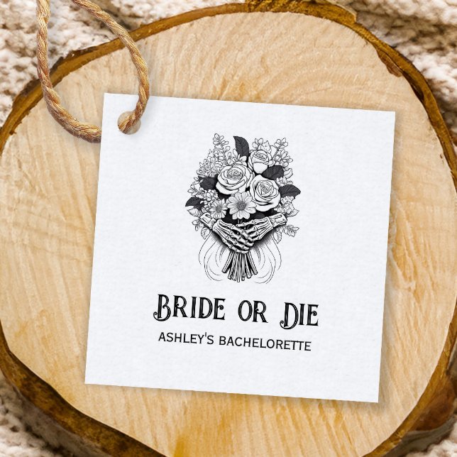 Étiquettes Cadeau Fête de Bachelorette Halloween : Bride or Die (Créateur téléchargé)