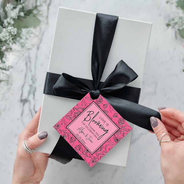 Étiquettes Cadeau Fête de mariage floral rose et noir où l'amour fle (Créateur téléchargé)