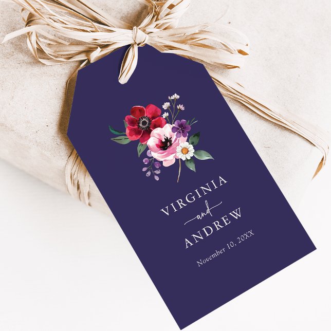 Étiquettes-cadeau Fleur de marine (Navy Blue Floral Gift Tags by Painted Paperie
)