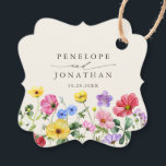 Étiquettes Cadeau Fleur sauvage Rustic Chic Floral Mariage campagnar<br><div class="desc">Célébrez votre histoire d'amour avec cette élégante marque de mariage florale avec un design de fleurs sauvages couleur aquarelle et script de calligraphie moderne. Parfait pour un mariage de jardin, une cérémonie en plein air ou une célébration boho rustique, ce design mêle des éléments floral fantaisistes à une élégance intemporelle....</div>