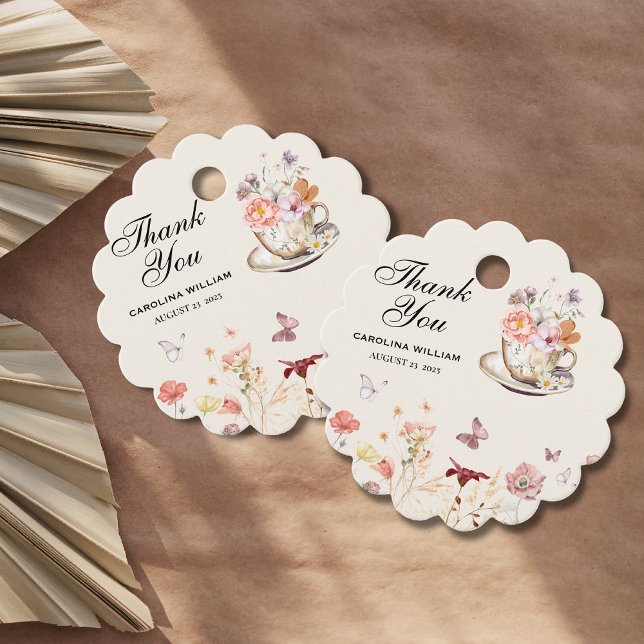 Étiquettes Cadeau Fleur sauvage un bébé est en train de brasser le b (Créateur téléchargé)