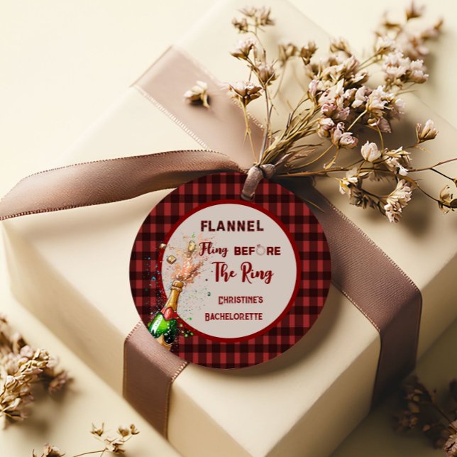 Étiquettes Cadeau Flingue de flanelle avant l'anneau   carreaux roug (Créateur téléchargé)