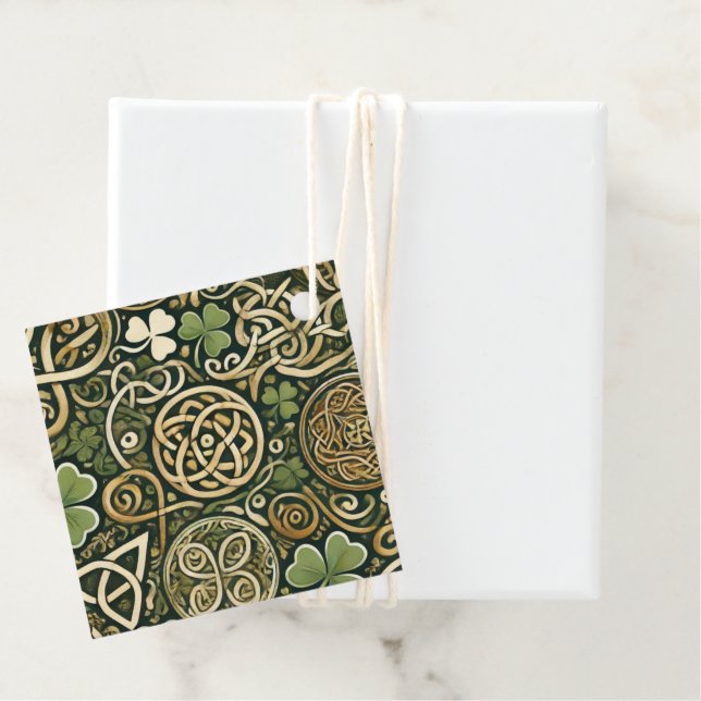 Étiquettes Cadeau Floraison Celtique (En situation)