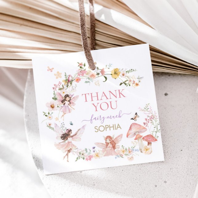 Étiquettes Cadeau Floral Fairy Premier Carré de fête d'anniversaire (Floral Wildflower Fairy First Birthday Party Square Favor Tags)