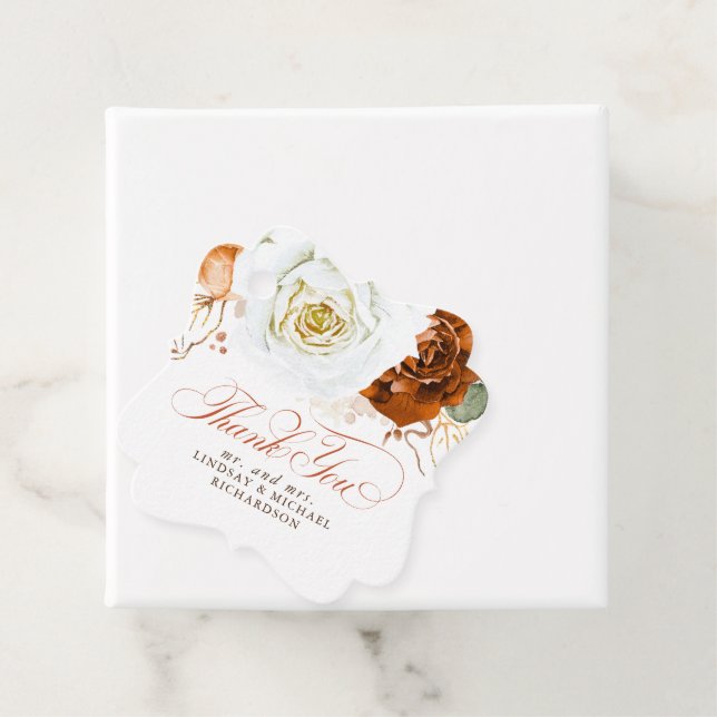Étiquettes Cadeau Floral White and Terracotta Fall Wedding Thank You (En situation)