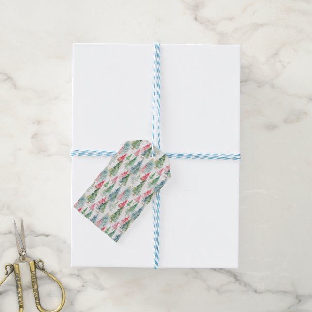 Étiquettes-cadeau Forêt, arbres de pin verts rouges de vacances (With Twine)