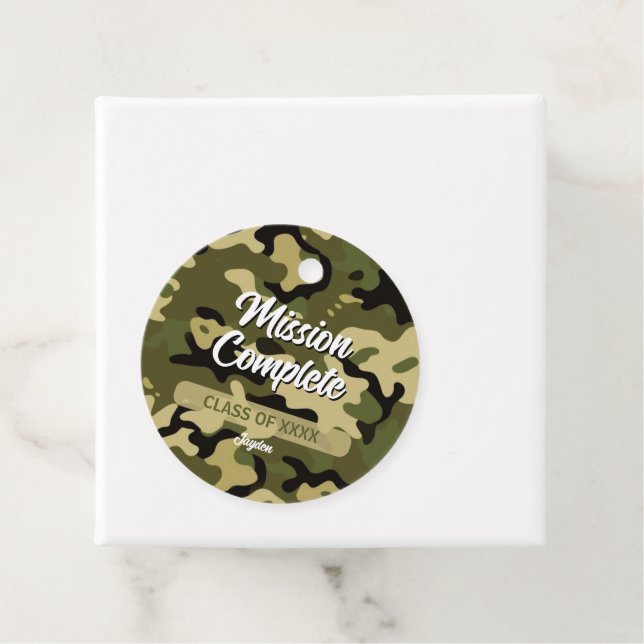 Étiquettes Cadeau Gras Camouflage Vert, Brown, Tan et Noir (En situation)