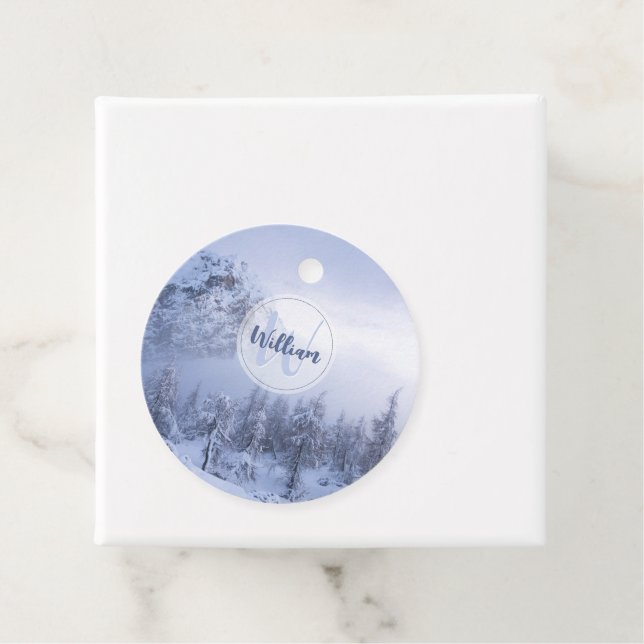 Étiquettes Cadeau Hiver merveilleux brouillard épinette forêt neige  (En situation)