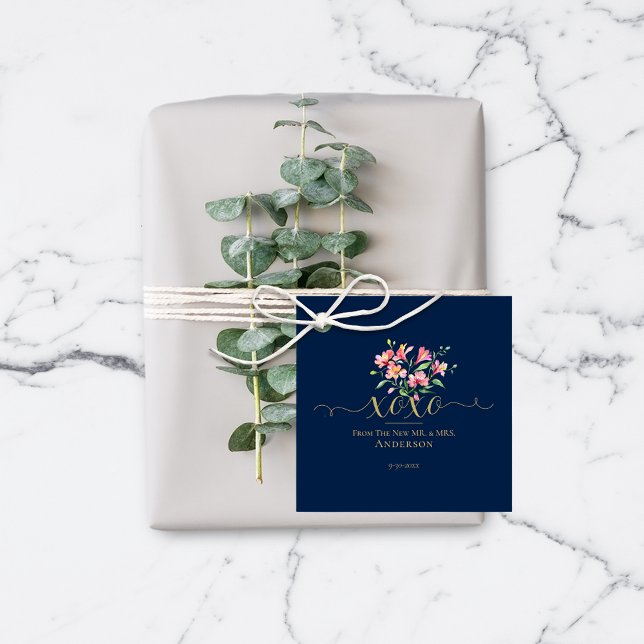 Étiquettes Cadeau Hugs Et Baisers Script Mariage Floral (Créateur téléchargé)