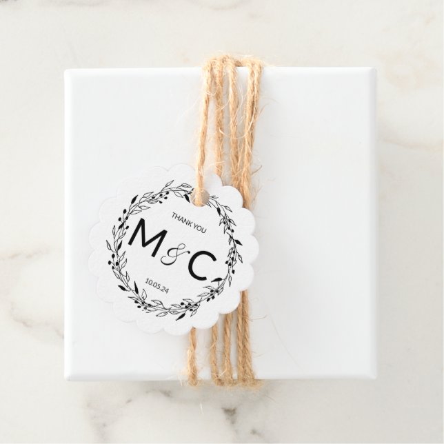 Étiquettes Cadeau Initiales rustiques de germes (En situation)