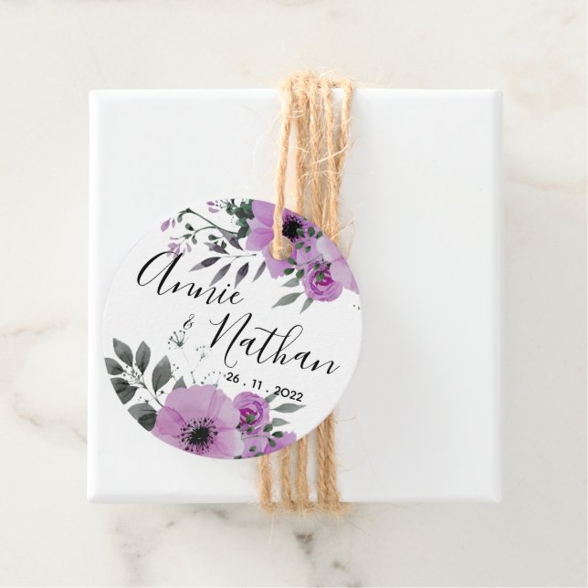 Étiquettes Cadeau Joli violet Floral mignon Mariage de script romant (En situation)