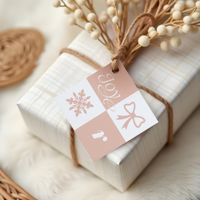 Étiquettes Cadeau Joy Retro À damiers Motif Noël Monogramme (Joy Retro Checkered Pattern Christmas Monogram Favor Tags)