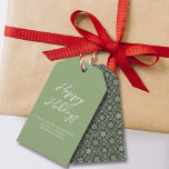 Étiquettes-cadeau Joyeuses vacances Simple minimaliste Script Snowfl<br><div class="desc">Un motif de Flocon de neige vert contre un arrière - plan gris. Fêtes de Noël moderne élégant mignon, simple tradition vacances heureux, classique gris blanc chic typographie, minimaliste vert flocon de neige motif, minimaliste hiver contemporain style, un moderne lettrage manuscrit police, modèle de typographie lunatique, classique calligraphie de nom...</div>