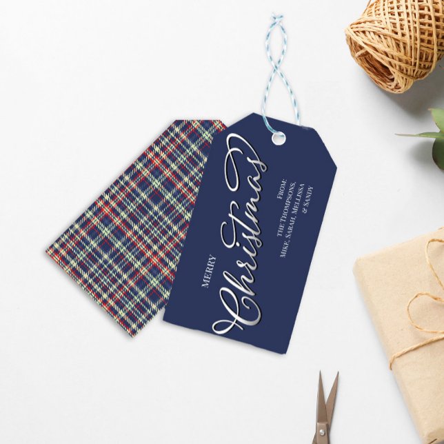 Étiquettes-cadeau Joyeux Noël Calligraphie Script Navy Blue Plaid (Merry Christmas stylish silver calligraphy script gift tag with a navy blue green plaid pattern. )