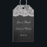 Étiquettes-cadeau La collection de Mariages Chalkboard & Lace<br><div class="desc">La collection Chalkboard & dentelle est un design étonnant avec un bel arrière - plan effet Chalkboard avec une coupe en dentelle blanche vintage romantique. Ces étiquettes de cadeaux peuvent être personnalisées pour votre occasion spéciale et ferait le cadeau parfait ou vous remercier tag pour un mariage, douche nuptiale, fête...</div>