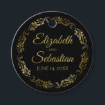 Étiquettes Cadeau Lacy Gold Frills Bordure Elégant Mariage noir<br><div class="desc">Ces belles étiquettes cadeaux mariages comportent du texte en or sur un arrière - plan noir avec une bordure florale en faux feuille d'or frileux. Le texte est entièrement personnalisable et contient les noms du couple mariage et la date du mariage. Super comme étiquettes de faveur!</div>