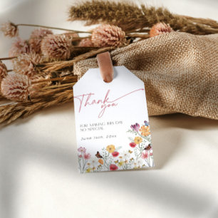 Étiquettes-cadeau L'amour est en fleur avec des papillons Merci flor