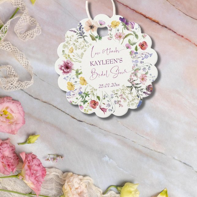 Étiquettes Cadeau L'amour est en fleurs, douche de mariée bohème sau (Love is blooming boho wildflower bridal shower thank you favor tags colorful field flowers summer)
