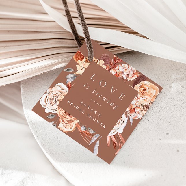 Étiquettes Cadeau L'amour est en train de se préparer Boho Floral Fê (Créateur téléchargé)