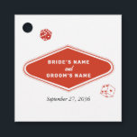 Étiquettes Cadeau Las Vegas Casino Destination Mariage Rouge Blanc<br><div class="desc">Un design mariage à thème unique dessiné à la main par Las Vegas Casino. Destination moderne Las Vegas, Nevada thème mariage avec cartes à jouer, casino de jeux d'argent illustrations à thème. Une marque cadeau mariage Las Vegas rouge et blanc design idéal pour les mariages de casino à thème. Des...</div>