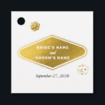 Étiquettes Cadeau Las Vegas Casino Destination Wedding Gold<br><div class="desc">Un design mariage à thème unique dessiné à la main par Las Vegas Casino. Destination moderne Las Vegas, Nevada thème mariage avec cartes à jouer, casino de jeux d'argent illustrations à thème. Un faux or Las Vegas mariage marque cadeau design idéal pour les mariages à thème casino. Des invitations de...</div>