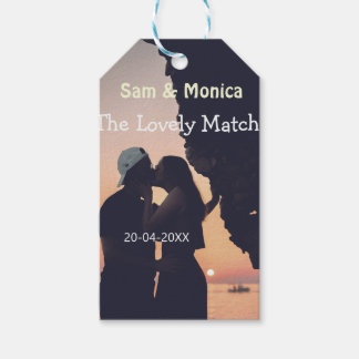 Étiquettes-cadeau le nom de date de mariage de couple de match charm