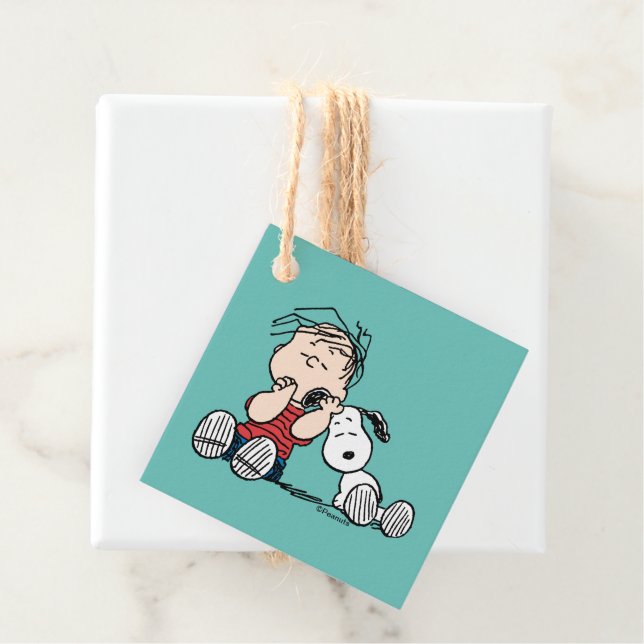 Étiquettes Cadeau Linus consolé avec l'oreille de Snoopy (En situation)