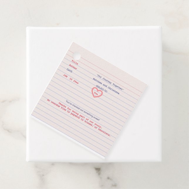 Étiquettes Cadeau Love Story Due Date Library Card Wedding (En situation)
