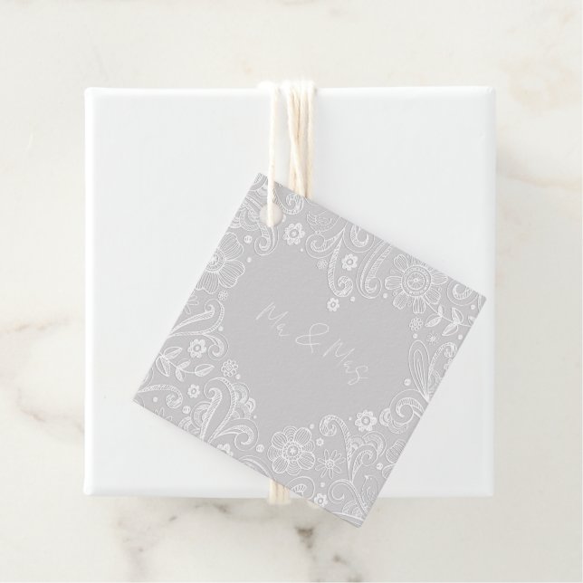 Étiquettes Cadeau M&Mme Mariage Floral Doodle Coeur Grey Love (En situation)