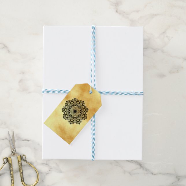 Étiquettes-cadeau Mandala noir sur fond or doux (Avec de laficelle)
