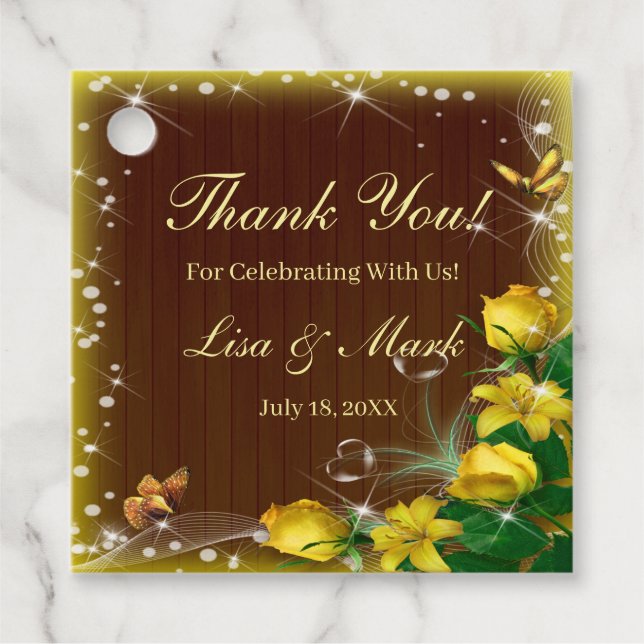 Étiquettes Cadeau Mariage de papillon fleuri en bois foncé rustique (Devant)