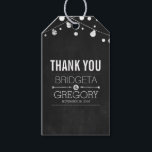 Étiquettes-cadeau Mariage de voyants Chalkboard<br><div class="desc">lumières à cordes romantiques et rustiques tchalkboard mariage merci tags</div>
