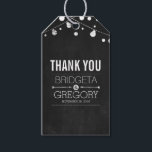 Étiquettes-cadeau Mariage de voyants Chalkboard<br><div class="desc">lumières à cordes romantiques et rustiques tchalkboard mariage merci tags</div>