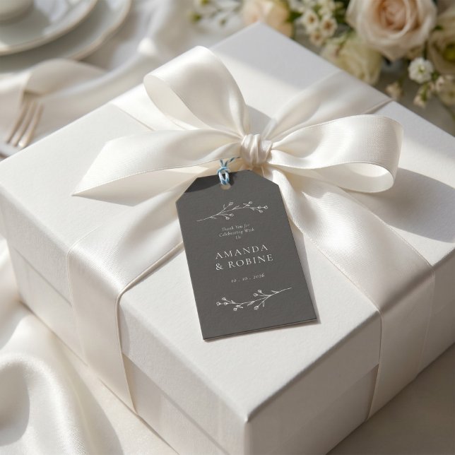 Étiquettes-cadeau Mariage Minimaliste Noir & Blanc (Créateur téléchargé)