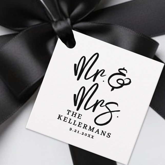 Étiquettes Cadeau Mariage sur mesure écriture noir et blanc (Personalized Black White Script Wedding Favor Tags)
