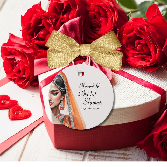Étiquettes Cadeau Mariée en Lehenga Choli Mariage Ethnique Indien (Flat lay orange gold pre wedding elegance – Indian Bridal Shower Favor Tag)