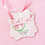 Étiquettes Cadeau Merci Baby shower Watermelon<br><div class="desc">Une douce petite fille est en route,  il est donc temps de fêter avec cette jolie aquarelle design inspirée de pastèque,  parfaite pour une petite fille qui doit sortir en été.</div>