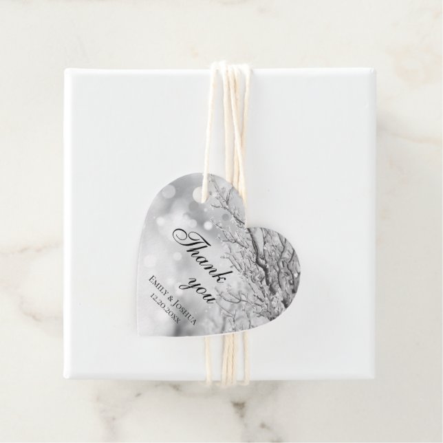 Étiquettes Cadeau Merci de mariage hivernal et neige mousseuse (En situation)