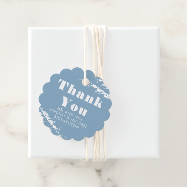 Étiquettes Cadeau Merci en laiton Dusty Blue Pampas (En situation)