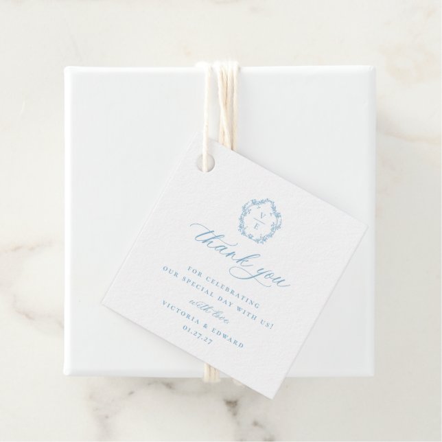 Étiquettes Cadeau Merci Mariage de monogramme de crête bleu clair (En situation)