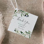 Étiquettes Cadeau Merci moderne de la Branche d'olive<br><div class="desc">Ces branches d'olivier modernes vous remercient les étiquettes sont parfaites pour un mariage de boho. Le design rustique et élégant présente des feuilles botaniques et des olives noires d'aquarelle simple sur une petite branche à l'atmosphère méditerranéenne classique. Customisez ces étiquettes avec vos noms et votre date. Modifier le libellé pour...</div>