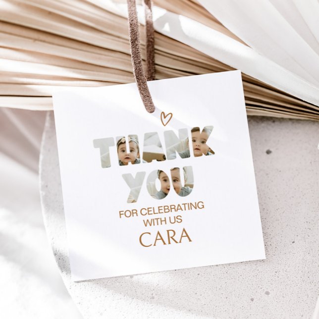 Étiquettes Cadeau Mini-Miss photo Carré de fête d'anniversaire (Minimalist Little Miss Onederful Birthday Party Square Favor Tags)