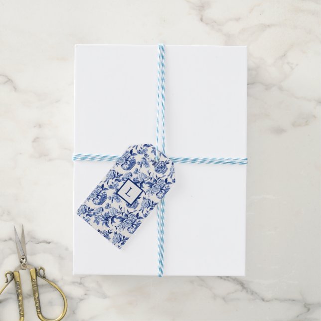 Étiquettes-cadeau Monogramme chinoiserie bleue  (With Twine)