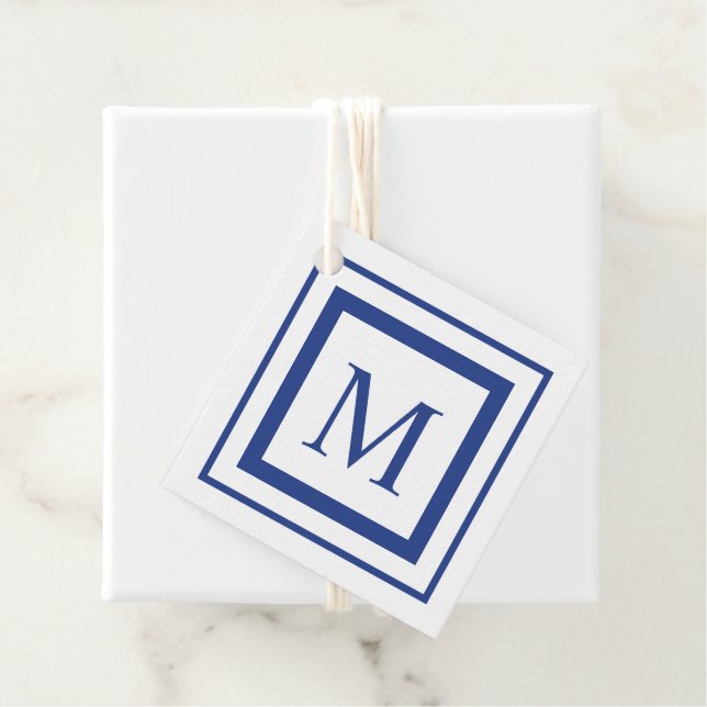 Étiquettes Cadeau Monogramme de bordure carré bleu et blanc (En situation)
