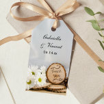 Étiquettes-cadeau Mots clés Rustic Daisy Woods Mariage Merci Favoris<br><div class="desc">Attachez le naturel Rustic White Daisies Woods Mariage Favor Tag à la fête de faveur ou petits cadeaux pour les invités à votre extérieur bois ou thème de la forêt douche nuptiale ou cérémonie de mariage et réception. Ces charmantes étiquettes de faveur personnalisées sont ornées d'une photographie de style nature...</div>