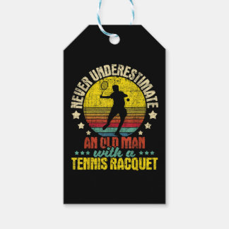 Étiquettes-cadeau Ne jamais sous-estimer un vieil homme - Tennis Rac