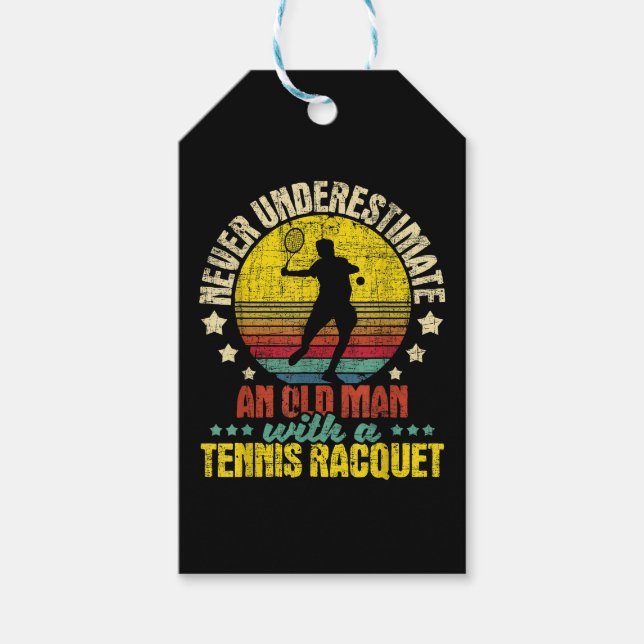 Étiquettes-cadeau Ne jamais sous-estimer un vieil homme - Tennis Rac (Devant)