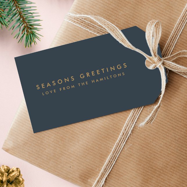 Étiquettes-cadeau Noël moderne | Gris d'ardoise et minimum d'or (Stylish holiday tags created for elegant, simple, and contemporary Christmas gifting)