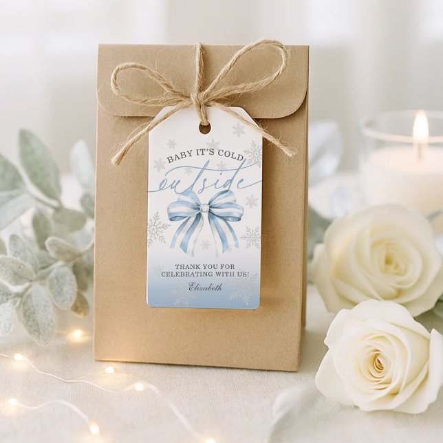 Étiquettes-cadeau Nœud Bleu Bébé Il Fait Froid Dehors Baby Shower (Blue Bow Baby Its Cold Outside Baby Shower Gift Tags #snowflakebabyshower
#babyit'scoldoutside)