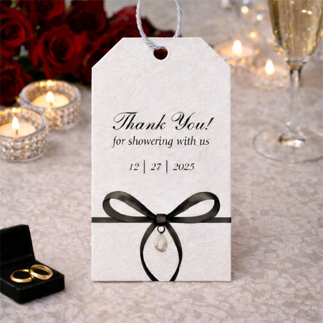 Étiquettes-cadeau Noir Nœud Avec Perle Ancien Style Argent Mariage (Black Bow With Pearl Old Money Style Bridal Shower Gift Tags)